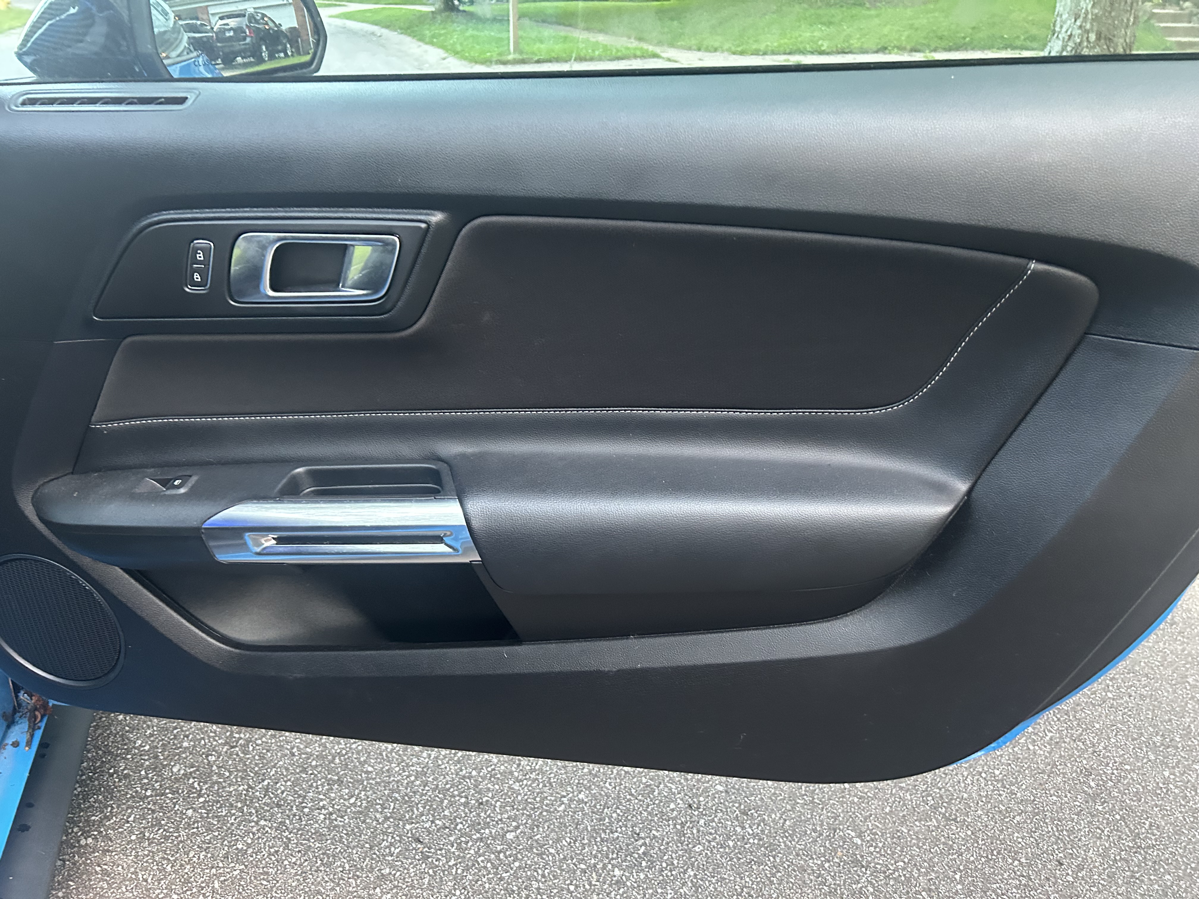 Used 2022 Ford Mustang GT RWD image 14