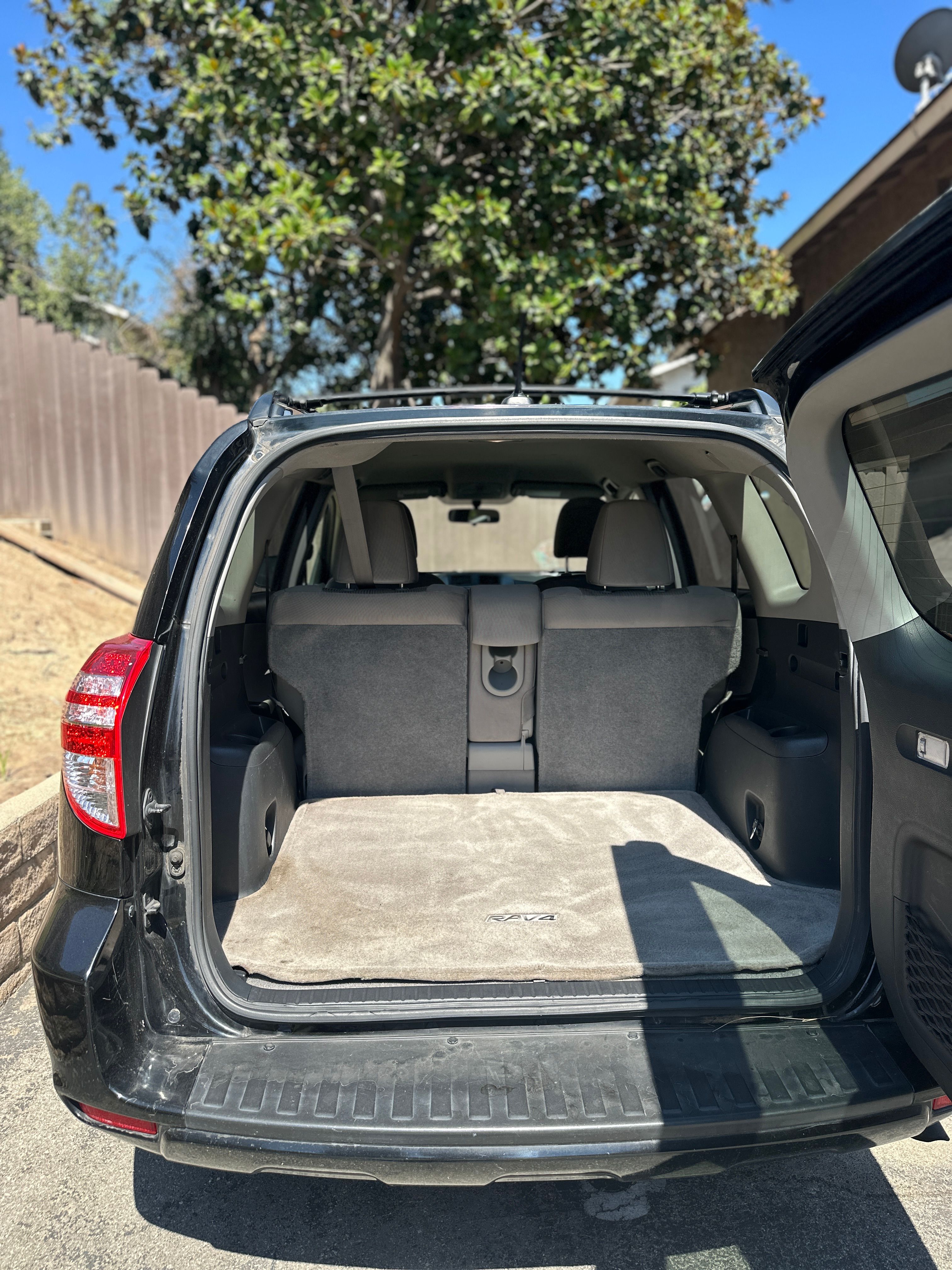 Used 2011 Toyota RAV4 2WD w/ Base L4 Extra Value Pkg image 6