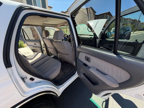 Used 2002 Toyota 4Runner SR5 image 27