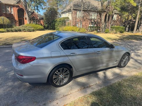 Used 2019 BMW 540i w/ Convenience Package image 8
