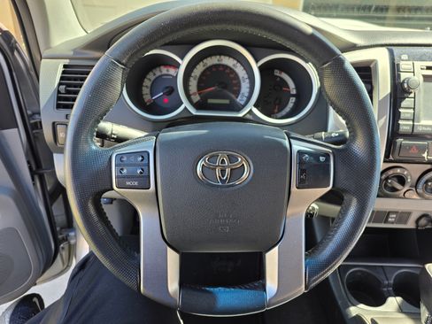 Used 2012 Toyota Tacoma PreRunner w/ TRD Sport Pkg image 10