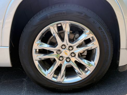 Used 2018 Chevrolet Traverse High Country AWD/4WD image 13