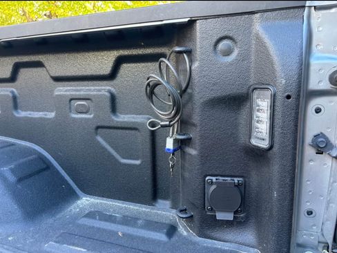 Used 2025 Chevrolet Silverado 2500 LT image 9