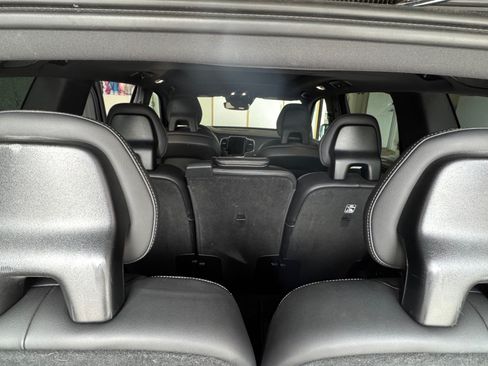 Used 2022 Volvo XC90 T8 R-Design w/ Advanced Package image 6