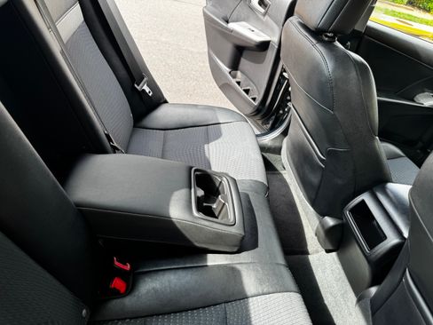 Used 2014 Toyota Camry SE FWD image 6