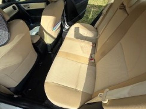 Used 2017 Toyota Corolla LE w/ LE Premium Package w/Moonroof image 11