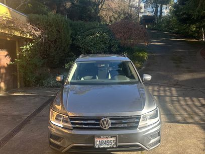 Used 2018 Volkswagen Tiguan SE w/ 3rd Row Seat Package