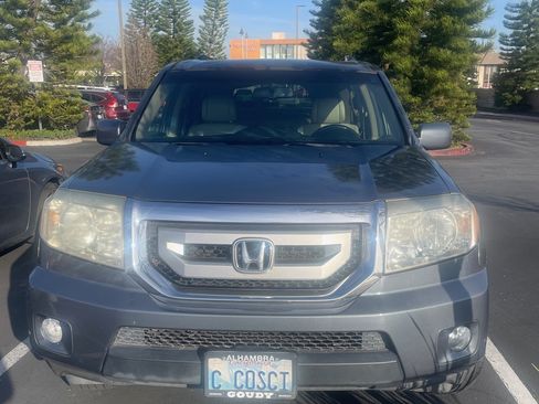 Used 2010 Honda Pilot Touring image 2