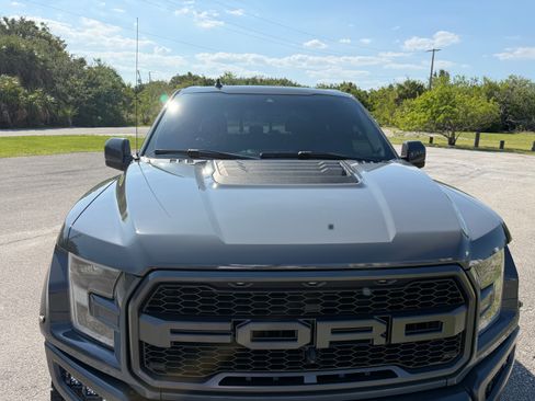 Used 2020 Ford F150 Raptor w/ Equipment Group 802A Luxury AWD/4WD image 5