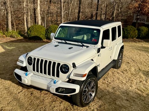 Used 2022 Jeep Wrangler 4xe High Altitude image 10