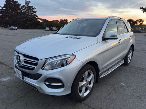 Used 2016 Mercedes-Benz GLE 300d 4MATIC image 1