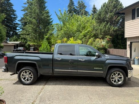 Used 2018 GMC Sierra 1500 SLT w/ SLT Premium Package AWD/4WD image 6