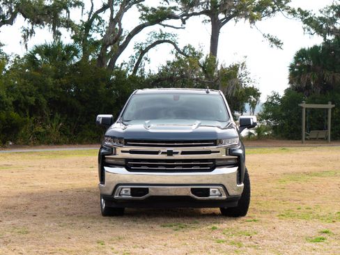 Used 2020 Chevrolet Silverado 1500 LTZ image 4