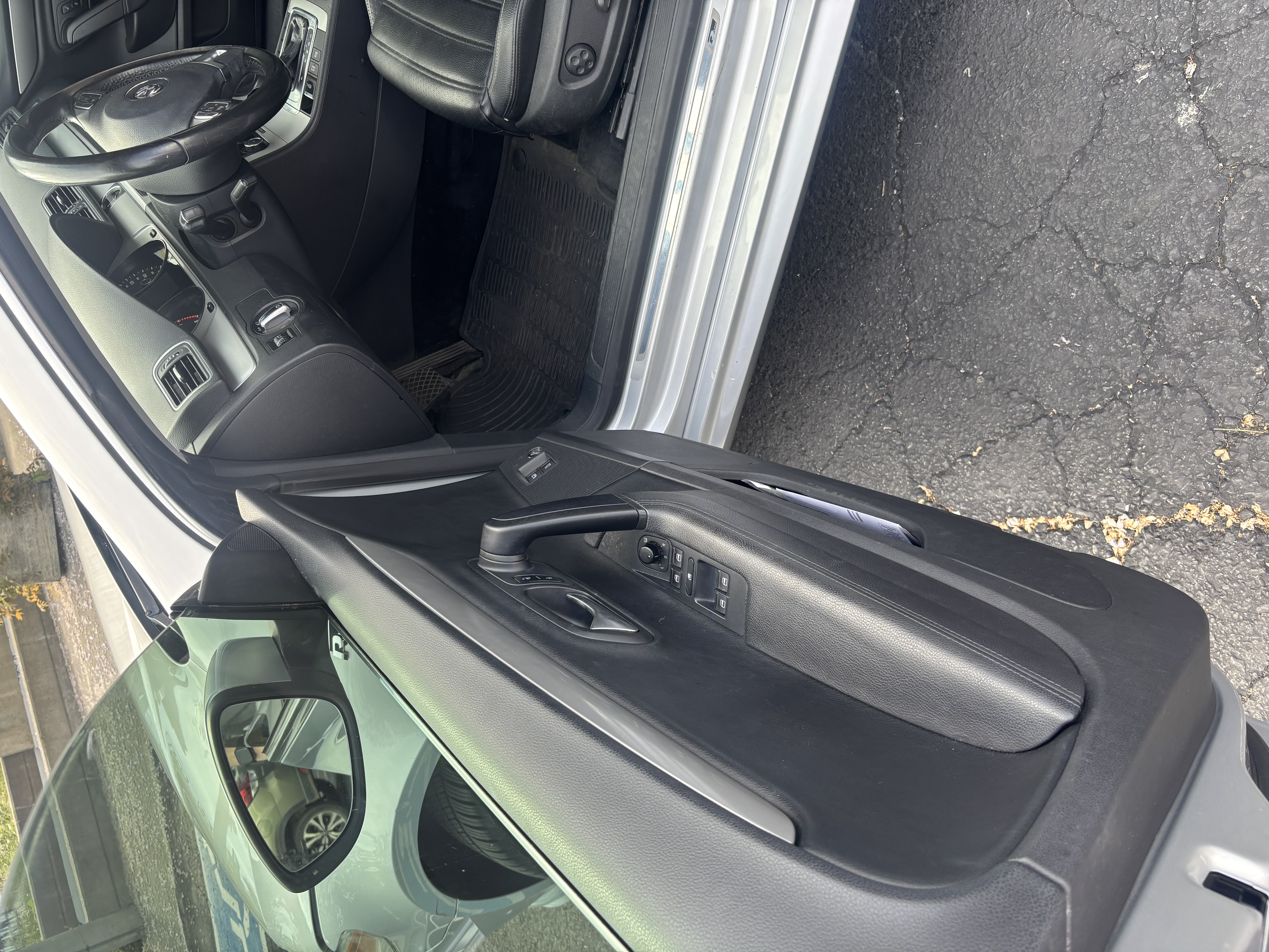 Used 2012 Volkswagen CC R-Line FWD image 10