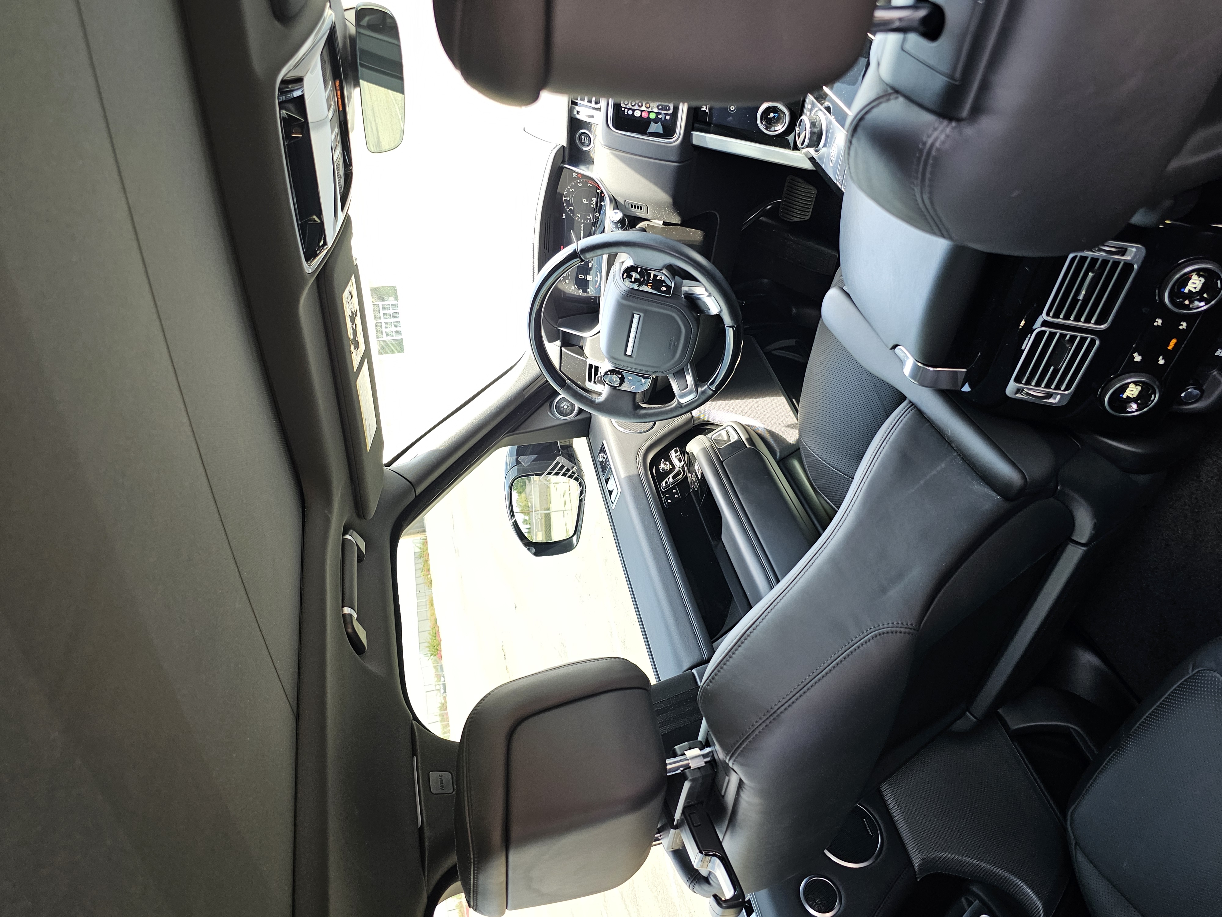 Used 2020 Land Rover Range Rover HSE AWD/4WD image 30