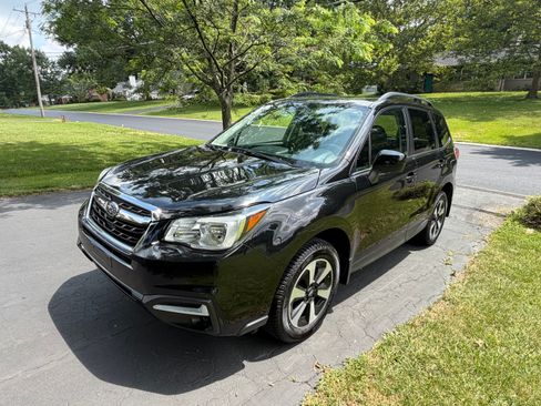 Used 2017 Subaru Forester 2.5i Premium AWD/4WD image 1