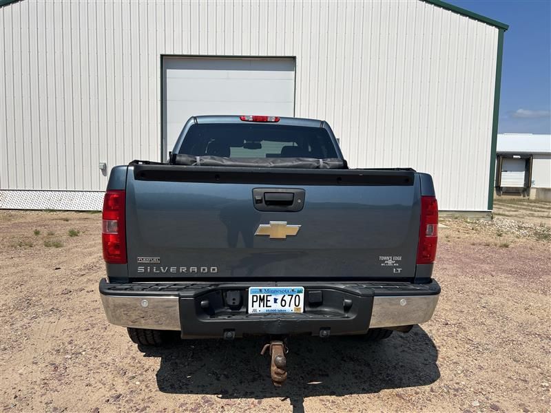 Used 2011 Chevrolet Silverado 1500 LT w/ All-Star Edition AWD/4WD image 4