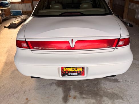 Used 1998 Lincoln Mark VIII LSC RWD image 5