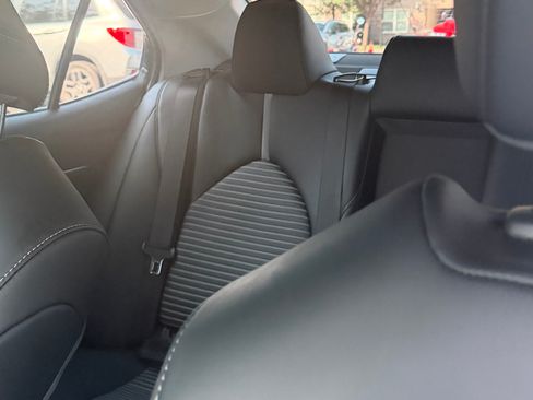 Used 2020 Toyota Camry SE w/ Convenience Package FWD image 8