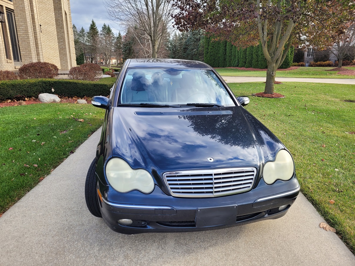Used 2004 Mercedes-Benz C 240 4MATIC Sedan image 2