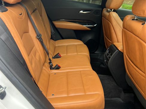 Used 2019 Cadillac XT4 Premium Luxury AWD/4WD image 11