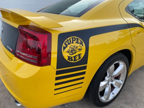Used 2007 Dodge Charger SRT8 w/ SRT Option Group III RWD image 17