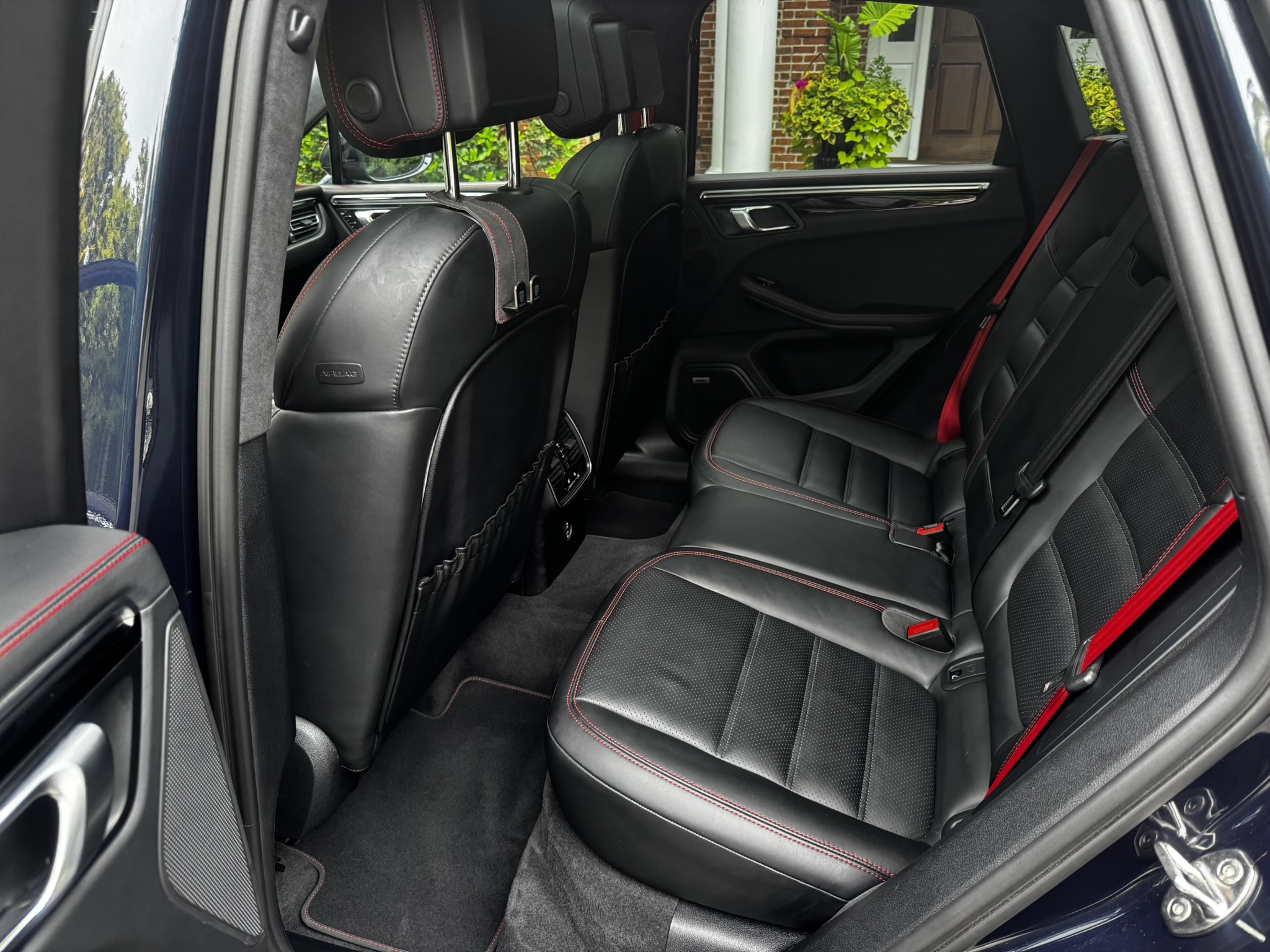 Used 2021 Porsche Macan GTS AWD/4WD image 18
