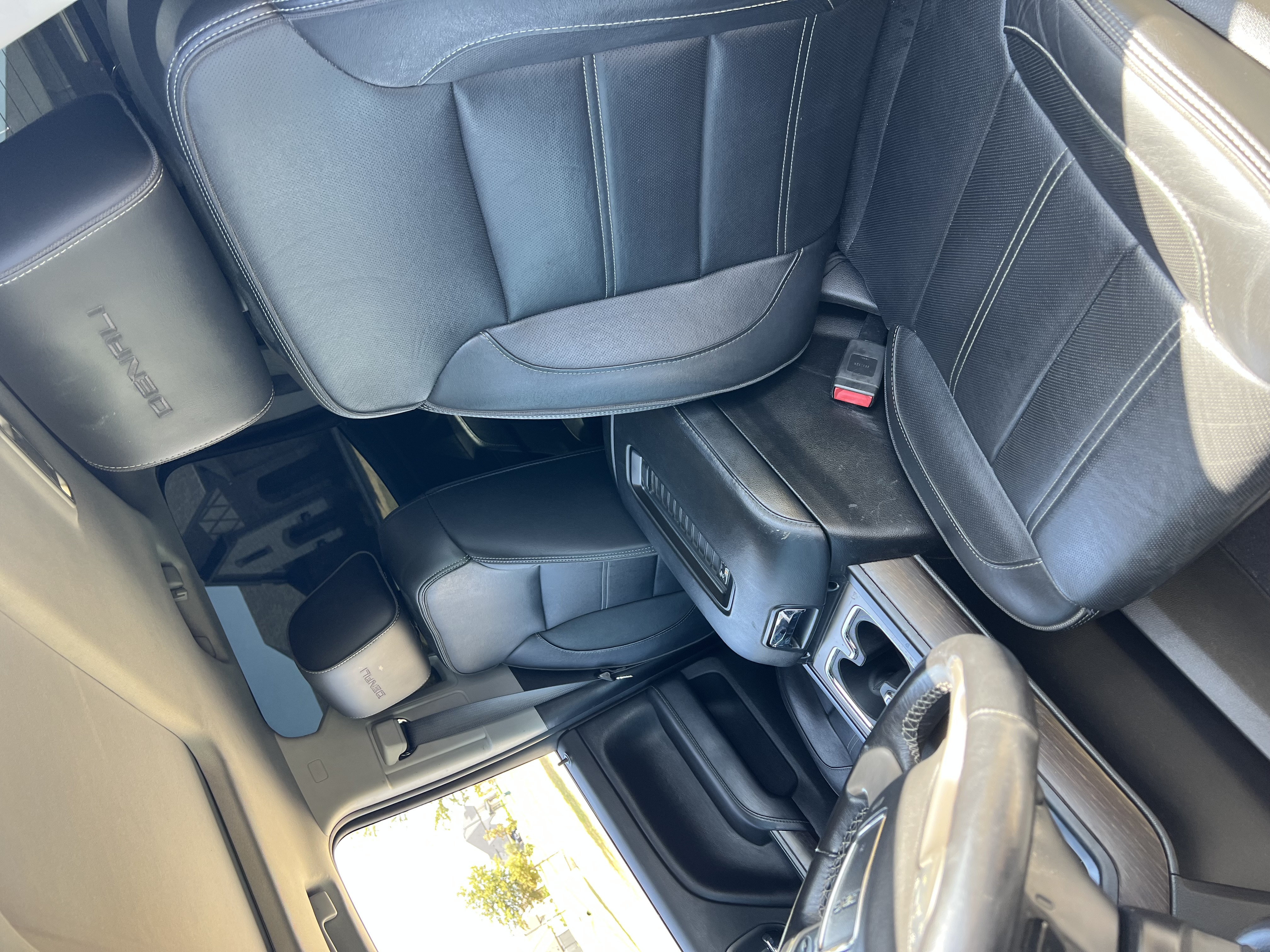 Used 2019 GMC Sierra 2500 Denali w/ Duramax Plus Package AWD/4WD image 6