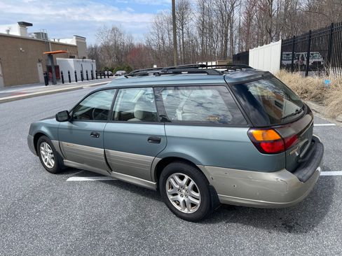 Used 2002 Subaru Outback Wagon image 5