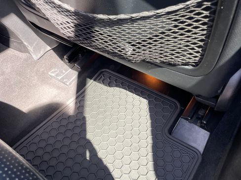 Used 2011 Mercedes-Benz ML 63 AMG 4MATIC image 24