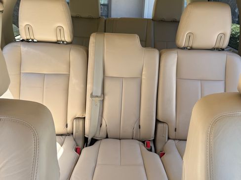 Used 2017 Ford Expedition XLT RWD image 11