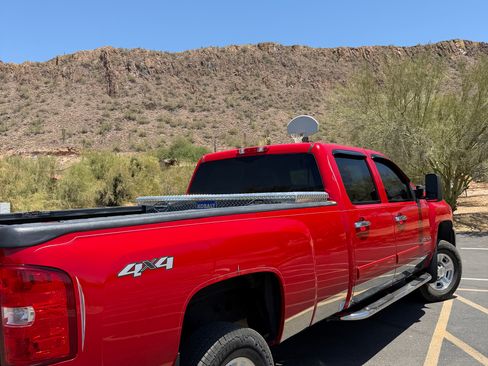 Used 2007 Chevrolet Silverado 3500 LTZ w/ EZ-Lift Tailgate Package AWD/4WD image 4