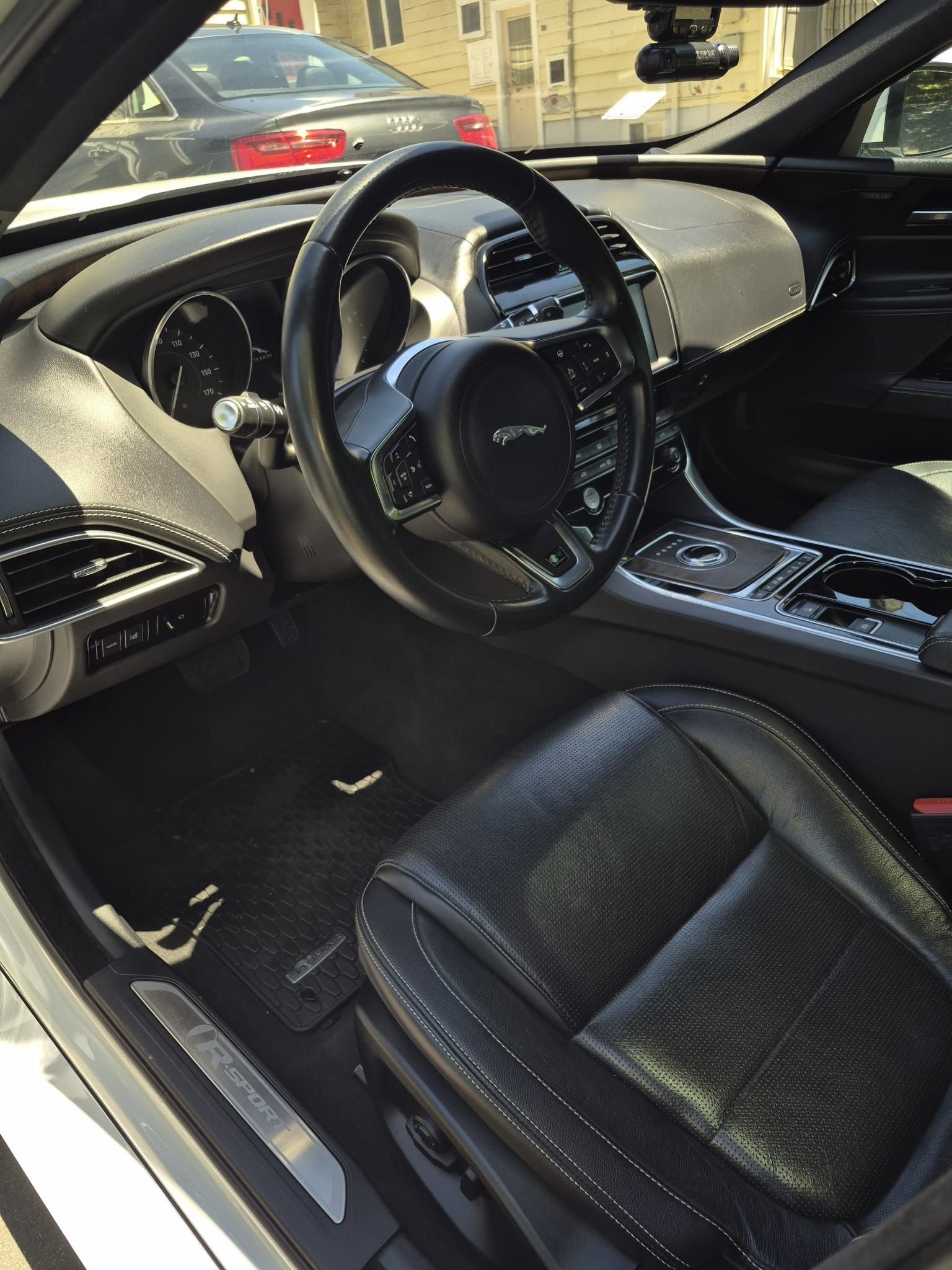 Used 2017 Jaguar XE R-Sport AWD/4WD image 7