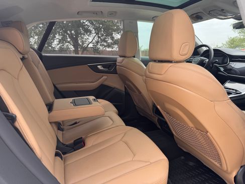 Used 2023 Audi Q8 Prestige AWD/4WD image 26