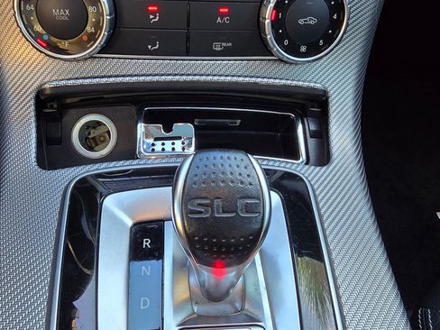 Used 2018 Mercedes-Benz SLC 300 image 27