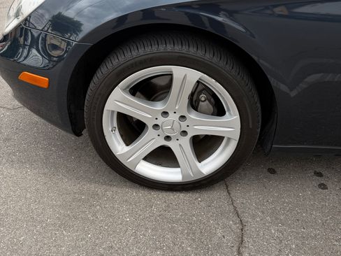 Used 2007 Mercedes-Benz CLS 550 image 4