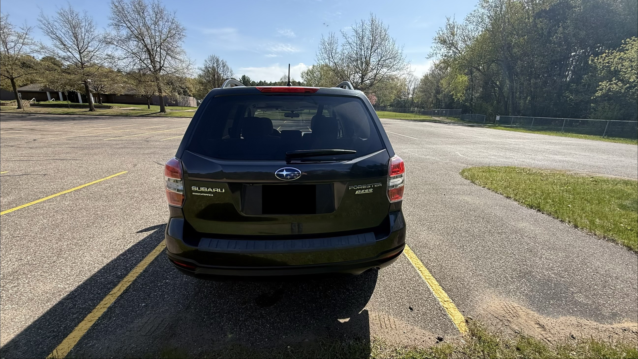 Used 2014 Subaru Forester 2.5i Premium w/ All-Weather Package AWD/4WD image 5