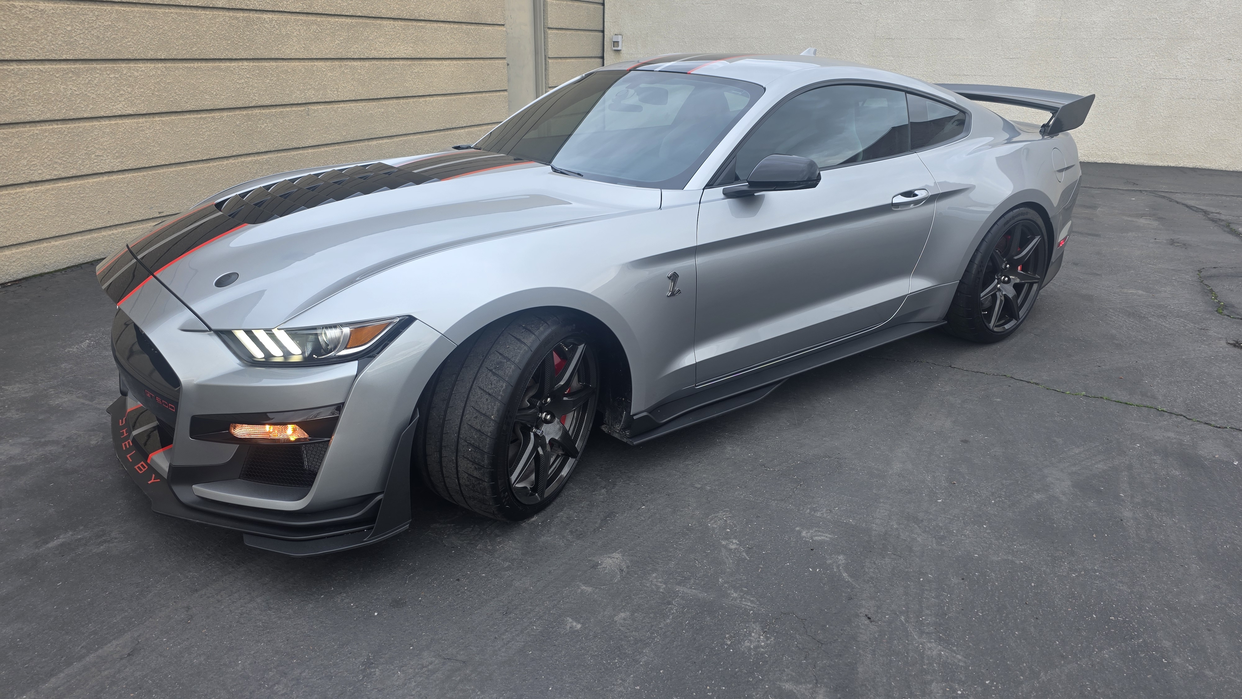 Used 2020 Ford Mustang Shelby GT500 w/ Carbon Fiber Track Pack RWD image 14