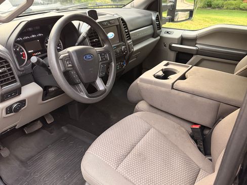 Used 2022 Ford F250 XLT w/ XLT Premium Package AWD/4WD image 11