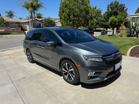 Used 2018 Honda Odyssey Elite image 1