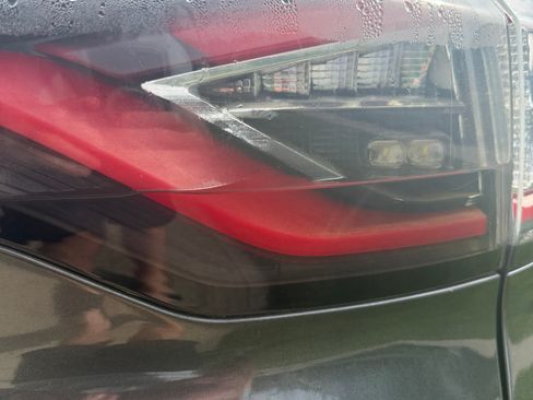 Used 2017 Ford Edge SEL w/ Equipment Group 201A FWD image 16
