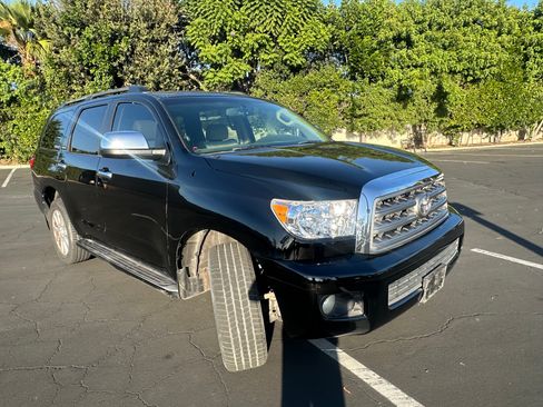 Used 2012 Toyota Sequoia Platinum image 10