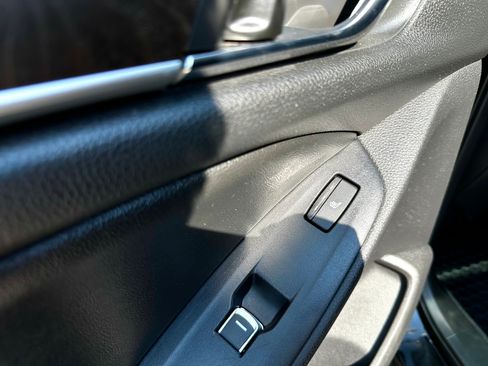 Used 2019 Honda Accord Touring image 10