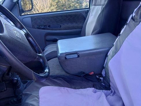 Used 1998 Dodge Ram 2500 Truck 4x4 Regular Cab image 10