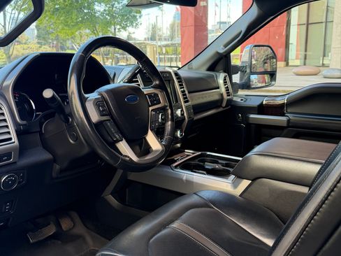 Used 2017 Ford F350 Platinum w/ Platinum Ultimate Package image 10