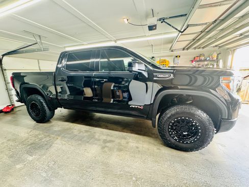Used 2020 GMC Sierra 1500 AT4 w/ AT4 Premium Package AWD/4WD image 12