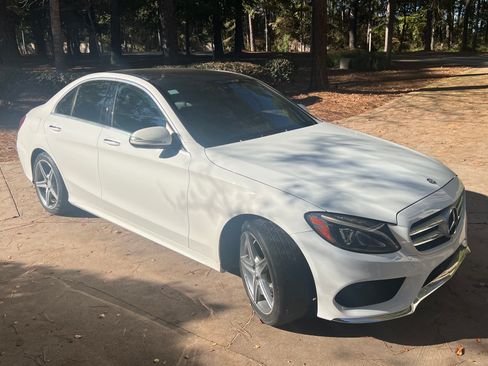 Used 2015 Mercedes-Benz C 300 4MATIC Sedan image 9