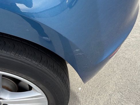 Used 2017 Volkswagen Golf Wolfsburg Edition image 9