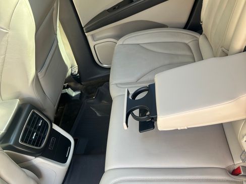 Used 2017 Lincoln MKX Reserve w/ Lincoln MKX Climate Package AWD/4WD image 11