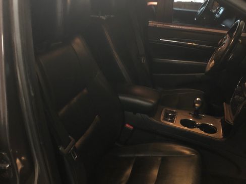 Used 2015 Jeep Grand Cherokee Limited image 6